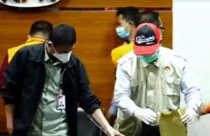 Terungkap, Suap Hakim Itong Dilakukan di Halaman Parkir PN Surabaya