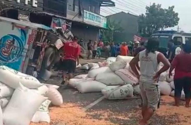 4 kendaraan, kecelakaan beruntun, jombang