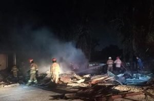 Enam Kios Di Terminal Lama Bojonegoro Ludes Terbakar