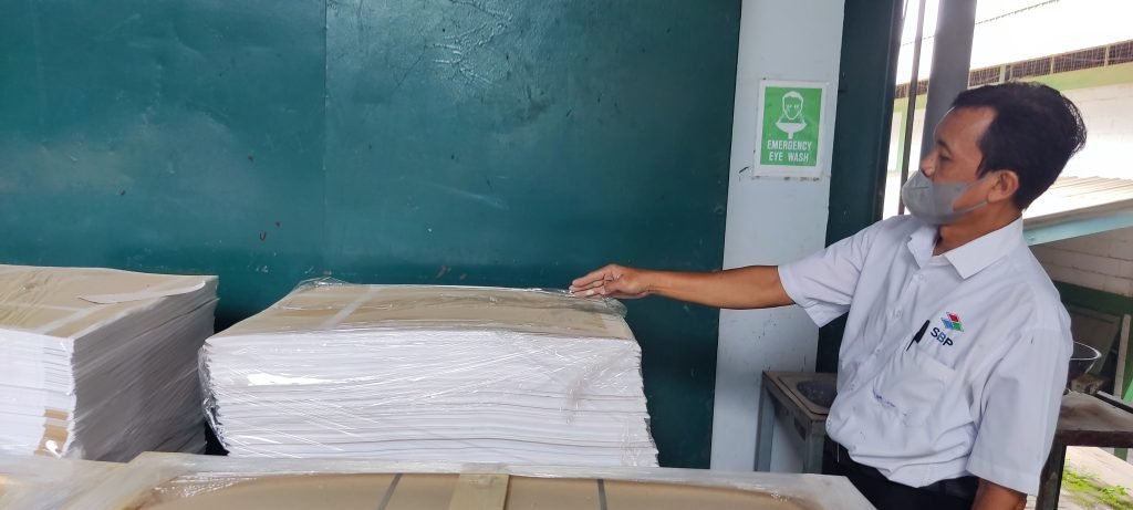 Diduga Akibat Limbah Debu PT. Kobin Keramik Industri Beterbangan,  PT SBP Alami Kerugian Hingga 40 Persen