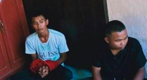 kepergok mencuri rokok