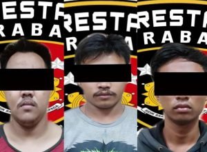Tiga Bandit Spesialis Jambret HP di Surabaya Diringkus Polisi