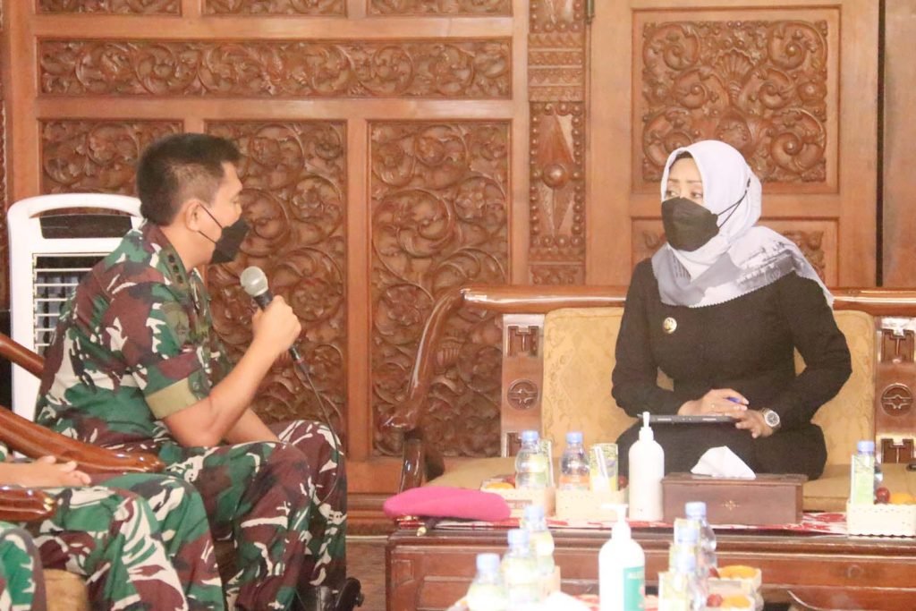 Hendak Gelar Lomba Dayung, Pasukan Marinir Kunjungi Bupati Mojokerto