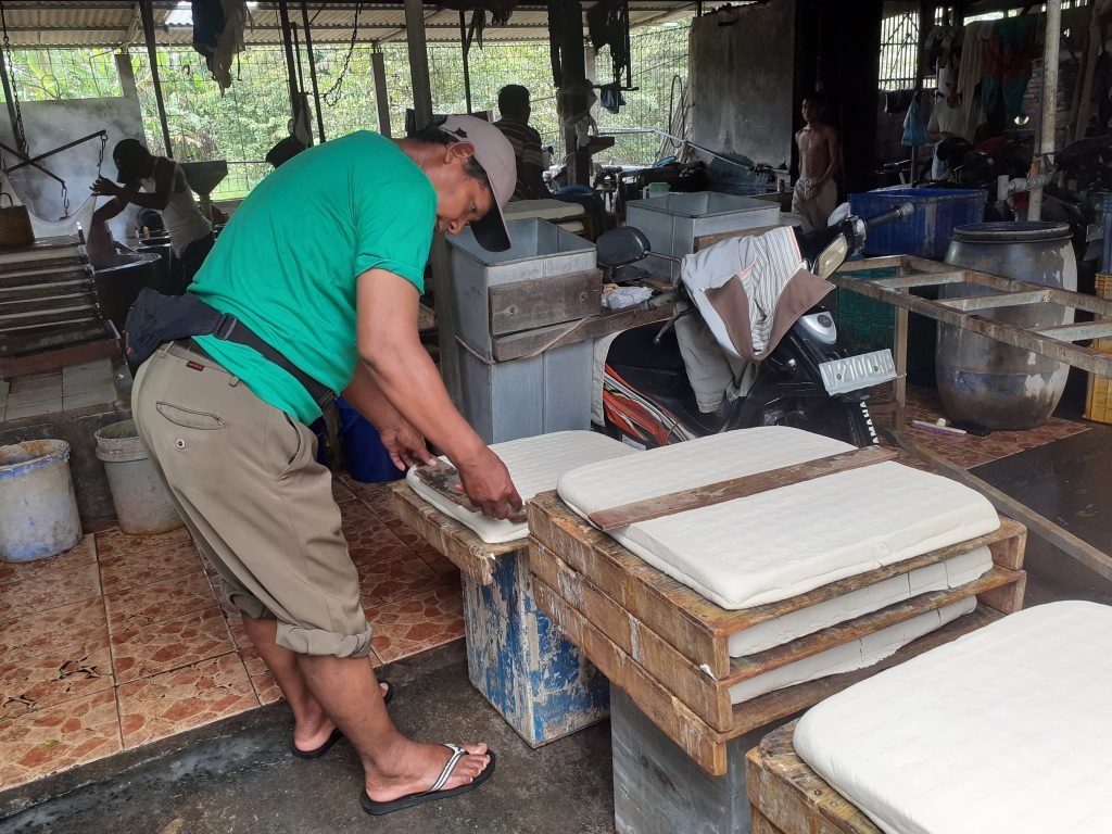 Pengrajin Tahu di Mojokerto Putar Otak Ditengah Bahan Baku yang Meroket
