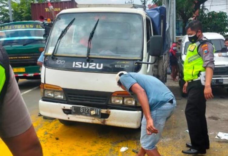 Kecelakaan, lima kendaran