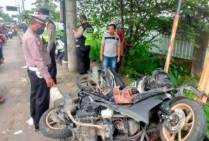 Terobos Palang Pintu, Pria Asal Jombang Tewas Tertabrak KA di Sidoarjo