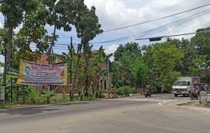 Protes Harga Pakan Naik, Peternak di Ponorogo Pasang Banner Pak Harto
