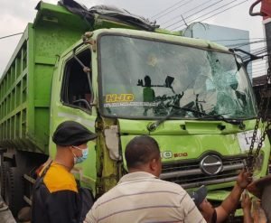 Akibat Rem Blong, Lima Kendaraan di Pasuruan Terlibat Kecelakaan Beruntun