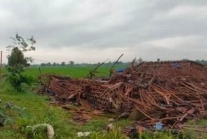 Hujan Deras dan Angin Kencang Rusak Belasan Bangunan