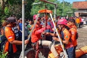 Diduga Depresi Sakit Tak Kunjung Sembuh, Nenek di Ponorogo Loncat ke Sumur