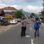 Tiga kendaraan
