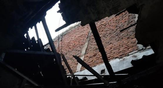 rumah rusak, hujan es