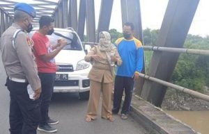 Guru SD di Mojokerto Dihadang Kawanan Perampok, Uang 150 Juta Raib Digondol