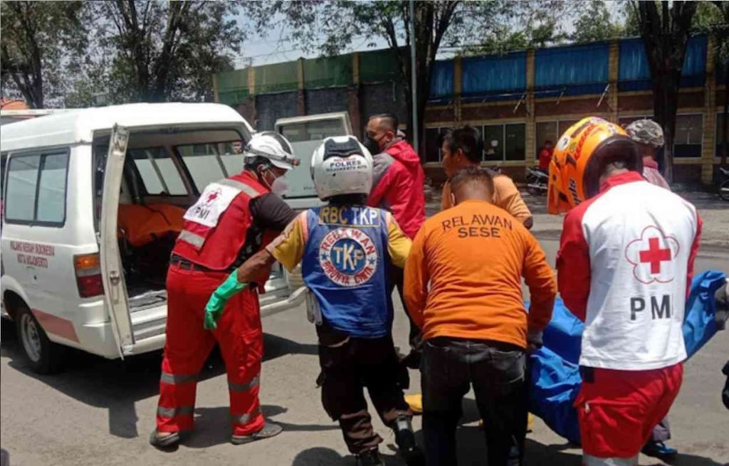 Kecelakaan Maut di Bypass Mojokerto, Pasutri Asal Kediri Tewas Terlindas Truk Gandeng