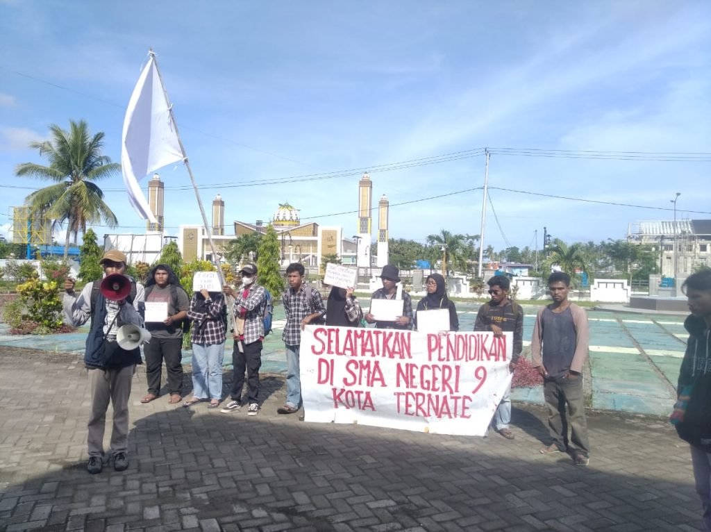 HPPMK Desak Dikbud Malut Penuhi Kekurangan Guru di SMAN 9 Ternate