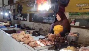 Jelang Ramadhan, Harga Daging Ayam Merangkak Naik