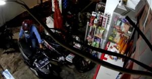 Maling Bersarung Beraksi, Motor di Surabaya Raib