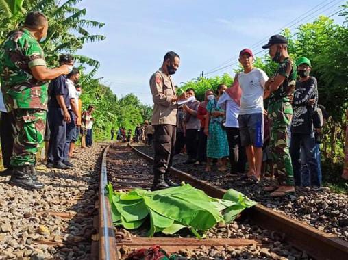 Tersambar Kereta Api Wanita Di Banyuwangi Berangkat Ke Akherat