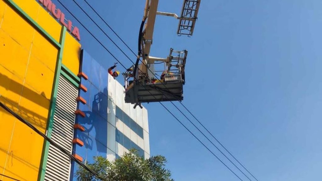 Ruang Penyimpanan Berkas Kantor BRI Surabaya Ludes Terbakar