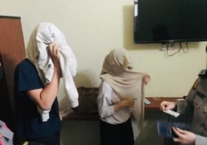 Bugil di Kamar Kos, Sepasang Kekasih Muda Digelandang ke Polresta Mojokerto