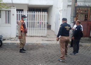 Seorang Kakek Ditemukan Tewas Gantung Diri Disebuah Kamar Kos di Surabaya