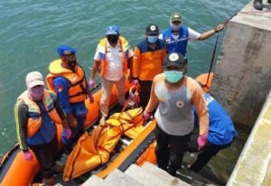 Kemaluan Terikat Karet, Mr X Ditemukan Tewas Mengambang di Perairan Kilensari Situbondo