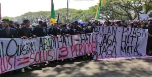 Tolak Jokowi Tiga Periode, BEM Malang Raya Geruduk Kantor DPRD