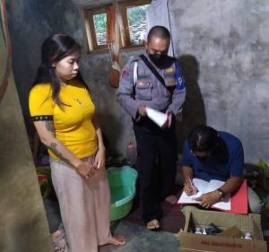 Jual Puluhan Alkohol Untuk Campuran Miras, Wanita di Situbondo Diamankan Petugas