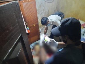 Diduga Bunuh Diri, Pria di Surabaya Ditemukan Tewas Bersimbah Darah