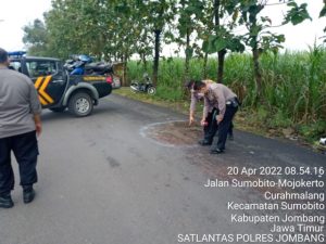 Pemotor Asal Mojokerto Tewas, Usai Terlibat Kecelakaan di Jombang