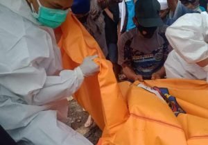 Sosok Mayat Ditemukan Mengambang di Pelabuhan Pasuruan