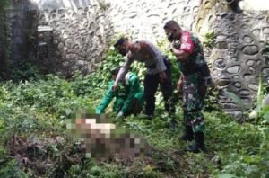 Mayat Perempuan Tanpa Busana Ditemukan Tewas di Lahan Kosong Probolinggo