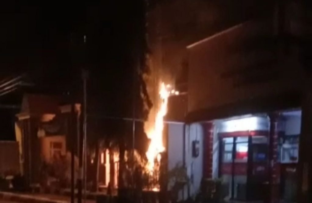 Tadarus di Masjid, Warga Lamongan Dikagetkan Ledakan Travo Milik PLN