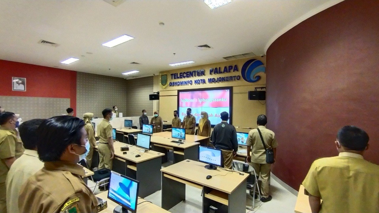 Sambut Transformasi Digital Diskominfo Kota Mojokerto Bekali OPD Materi Zoom Meeting