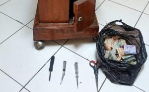 Maling Kotak Amal di Pasuruan Babak Belur Digebuki Warga