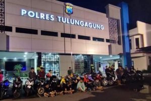 Diduga Terlibat Balap Liar, Puluhan Pemuda Digelandang ke Polres Tulungagung