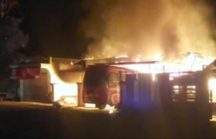 Rumah terbakar di Tuban