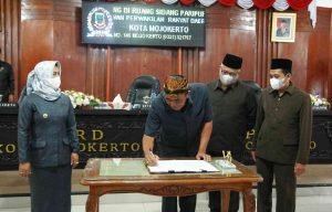 DPRD Kota Mojokerto Setujui Raperda Pertanggungjawaban Pelaksanaan APBD Tahun 2021