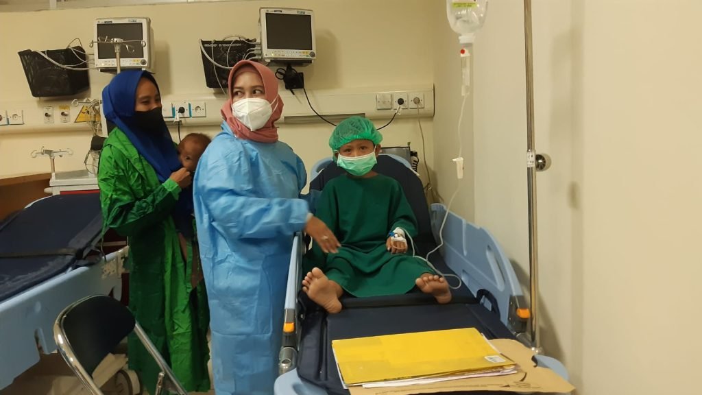 HUT Kota Mojokerto Ke 104, Ning Ita Gratiskan Operasi Katarak Dan Bibir Sumbing Dengan Alat Super Canggih