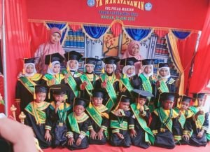 Tarian Lalayon Mewarnai Acara Wisuda TK Makatanawan Desa Dauri, Safra : Saya Berharap Acara Seperti Ini Terus Di Tingkatkan