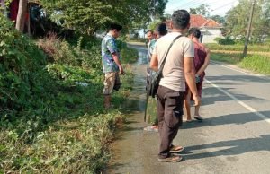 Heboh, Seorang Kepala Desa di Sampang Tewas Secara Misterius di Pinggir Jalan
