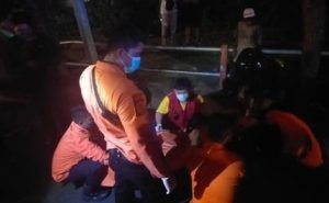 Gagal Hindari Pejalan Kaki, Pemotor CBR di Surabaya Tabrak Tiang PJU Hingga Tewas