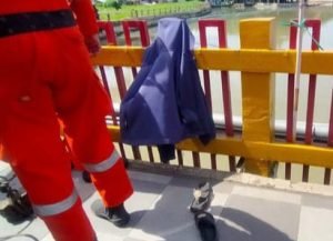 Diduga Bunuh Diri, Wanita Paruhbaya Ceburkan Diri ke Sungai Jagir