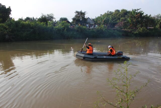 Tenggelam, di sungai, bocah, Jombanh