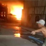 Pabrik tatakan telur, Mojokerto, Kebakaran, Terbakar,