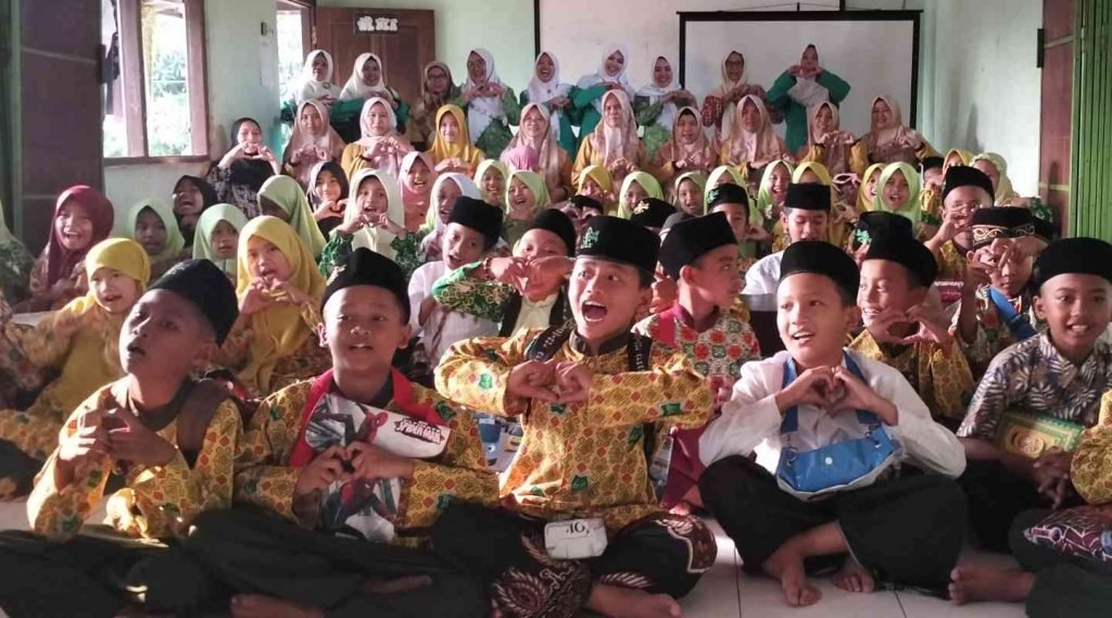 Fatayat NU Mojokerto Gencarkan Edukasi Seks Sejak Dini ke TPQ