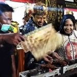 Festival Bakar Sate, Ning Ita,