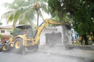 Benahi Infrastruktur, Dinas PU Gandeng Satpol PP Tertibkan Bangunan di Drainase Jalan Perpustakaan Medan