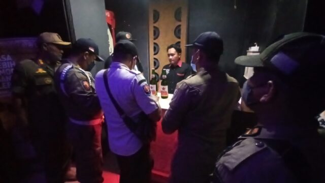 Karaoke, Situbondo, Grebek, Satpol PP