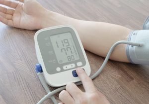 Tips Menurunkan Tekanan Darah Tinggi Secara Alami dan Tanpa Obat
